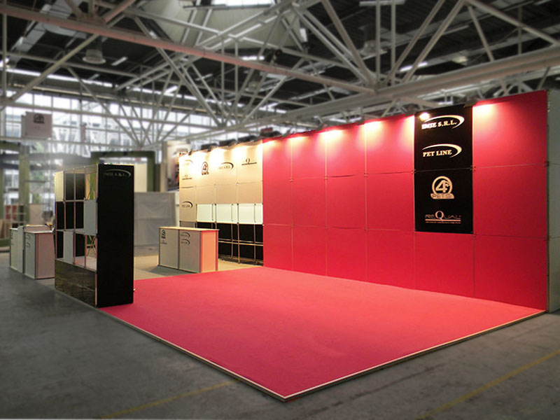 Montage de stand d'exposition Quadra Mono 17 Fastand accessori stand fiera