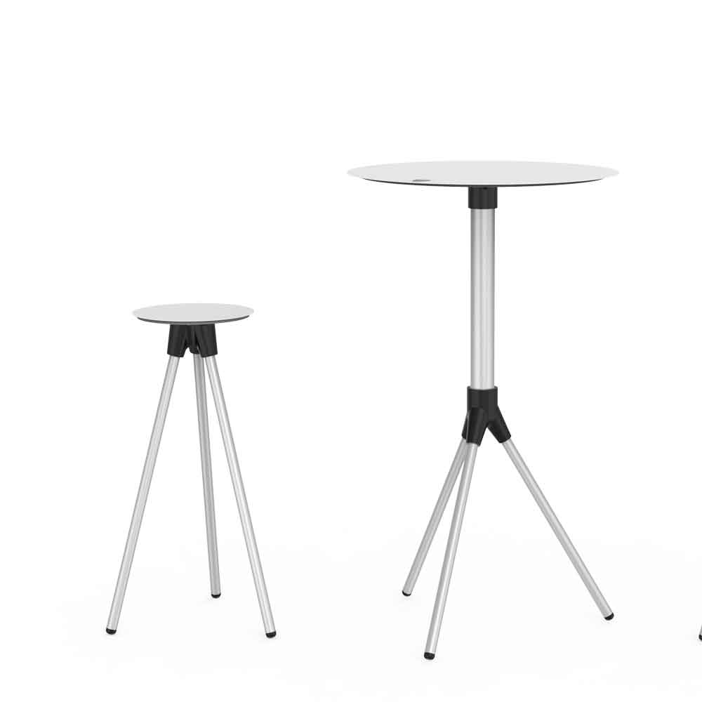 Stand d’exposition avec étagères et niches d’exposition