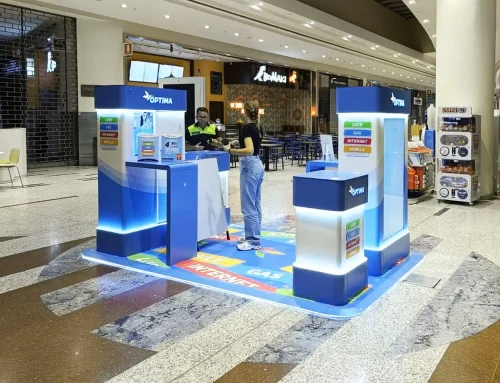 Stand dans un centre commercial à Milan